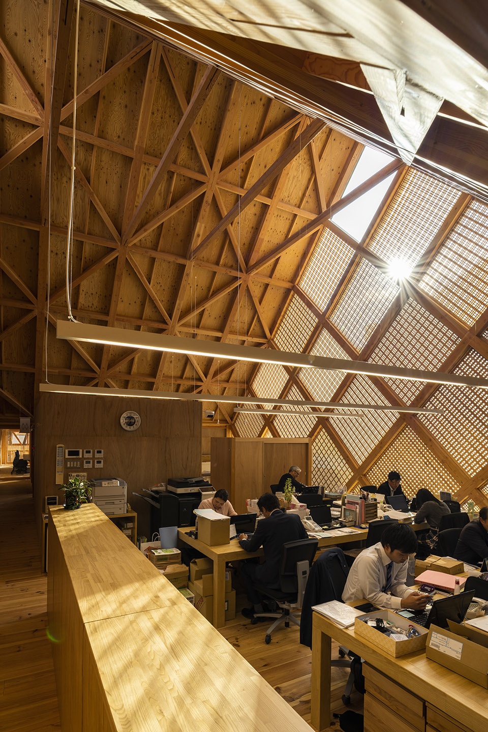 tomioka chamber of commerce and industry by tezuka architects