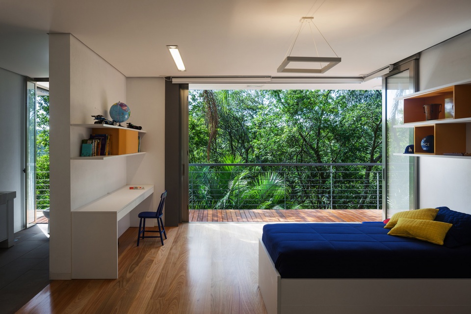 house llm by obra arquitetos