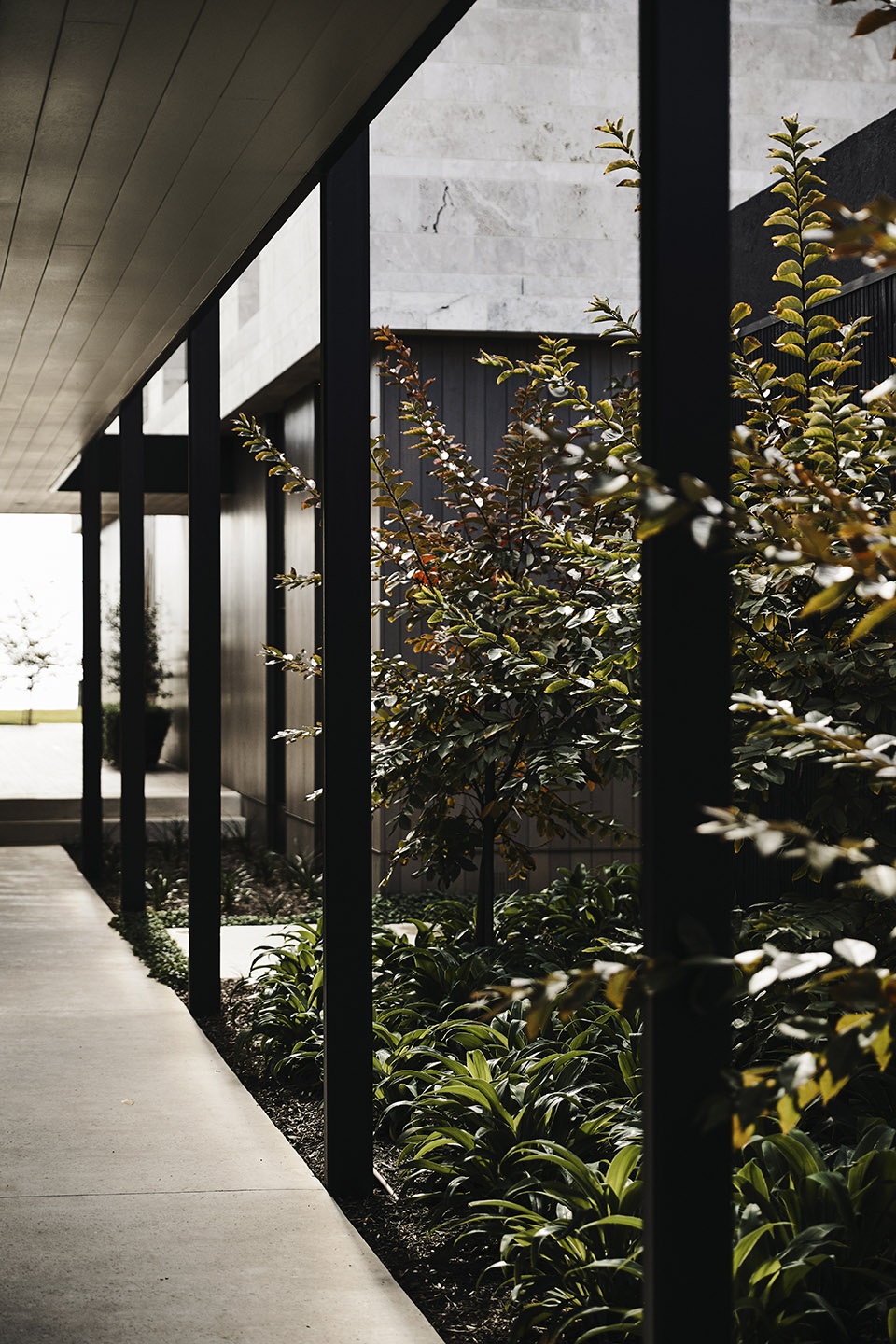 point nepean residence by b e architecture