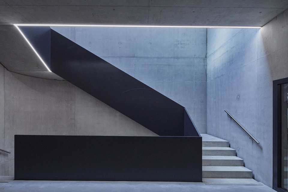 scott sports new headquarters by ittenbrechbuhl