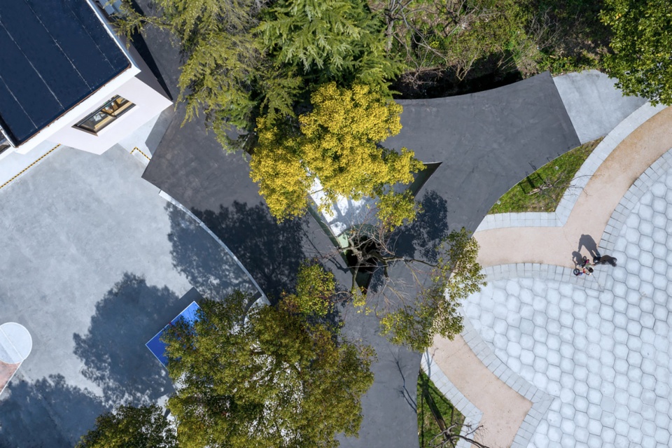 the entrance greenbelt of jiahong community jinqiao town pudong new area in shanghai china by tm studio