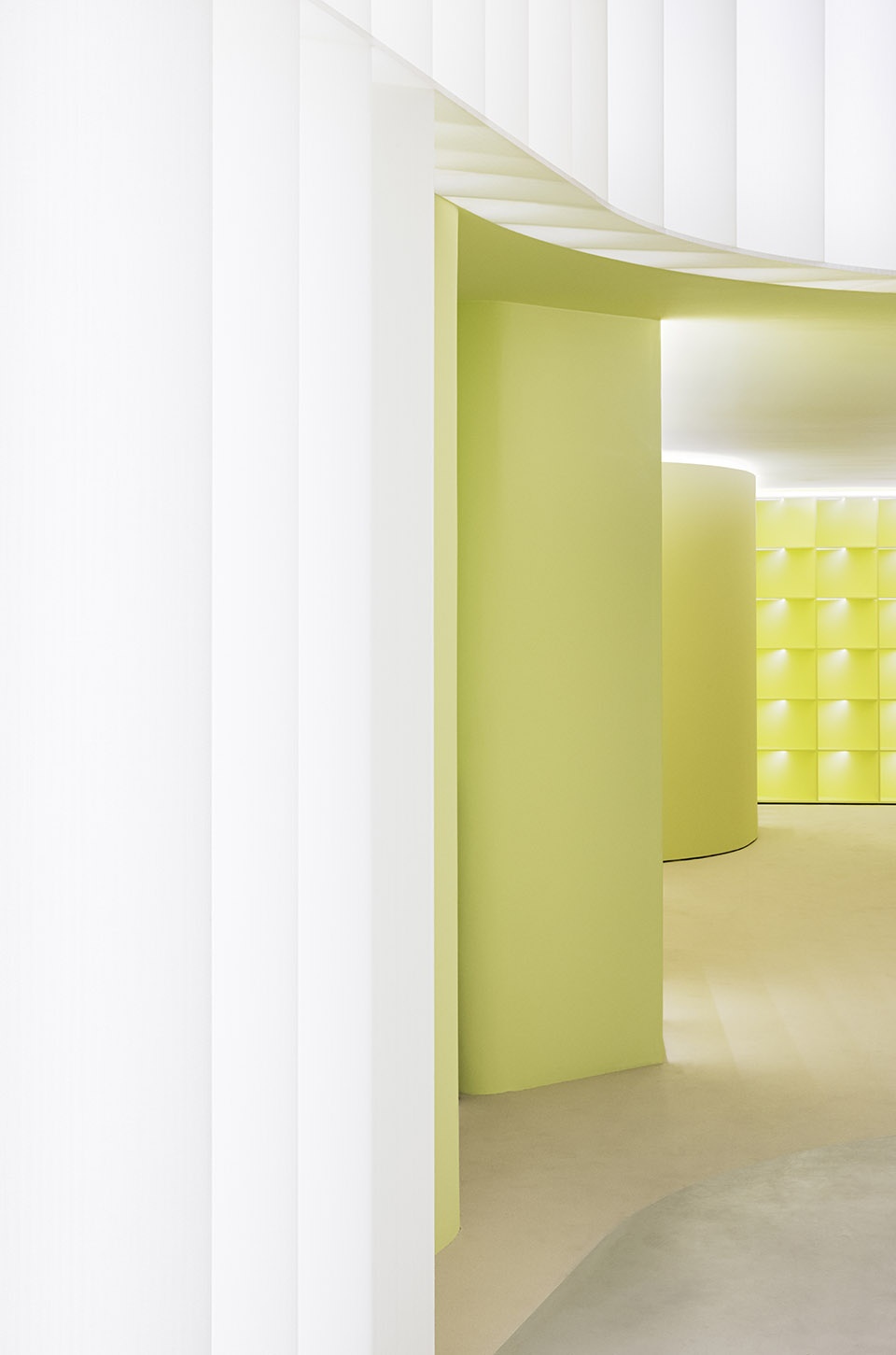 new flagship store and retail concept for j lindeberg by studio david thulstrup