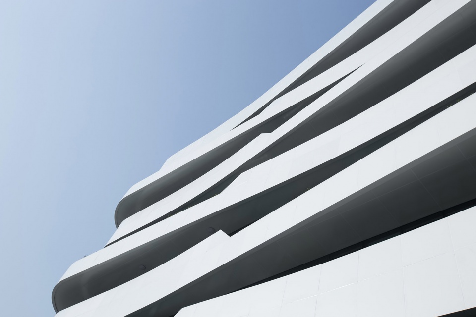 tian yun affordable office in beijing china by praxis darchitecture