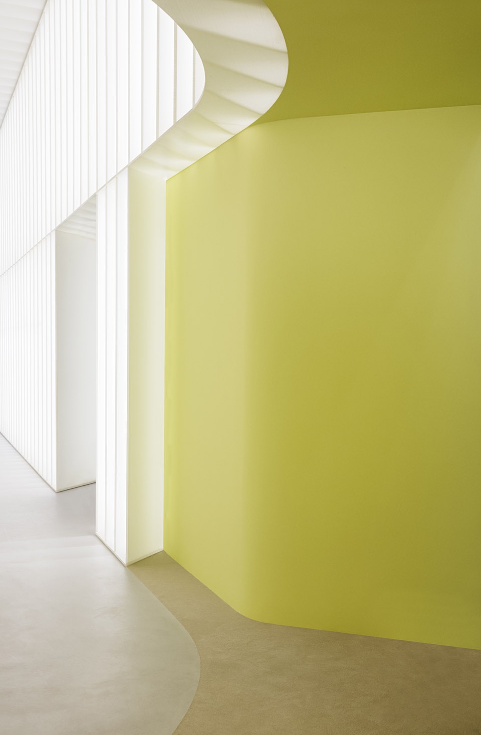 new flagship store and retail concept for j lindeberg by studio david thulstrup