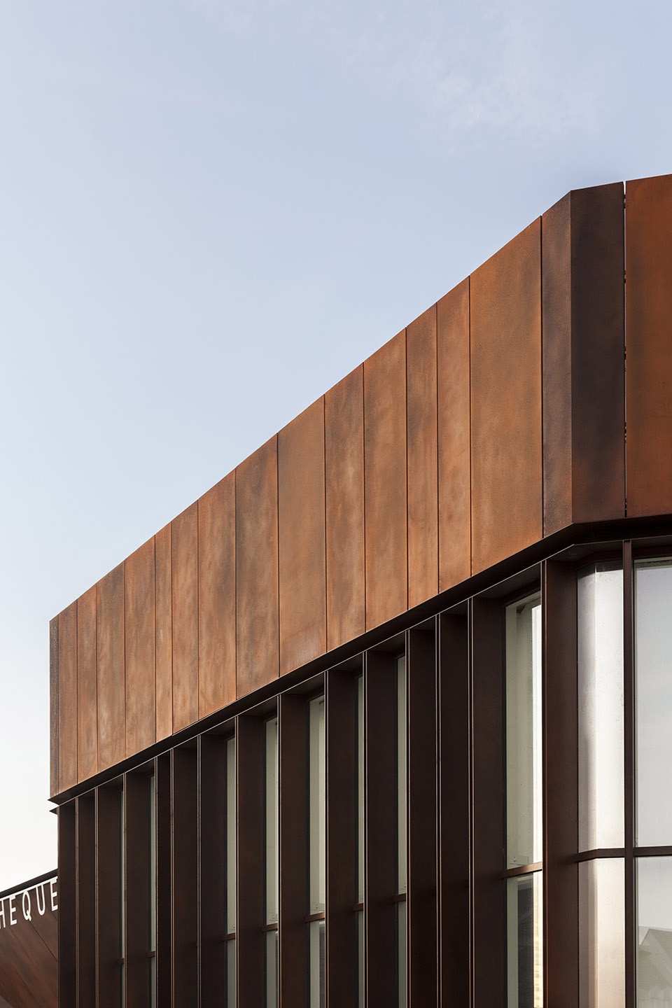 albert schweitzer community centre by mao architectes