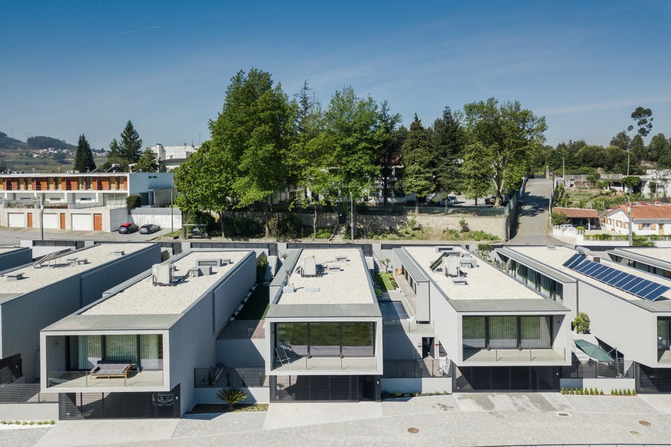 box xl houses by grupo zegnea