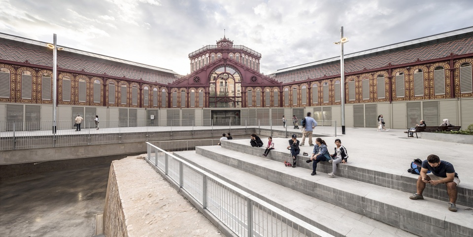 rehabilitation of sant antoni market by ravetllat arquitectura