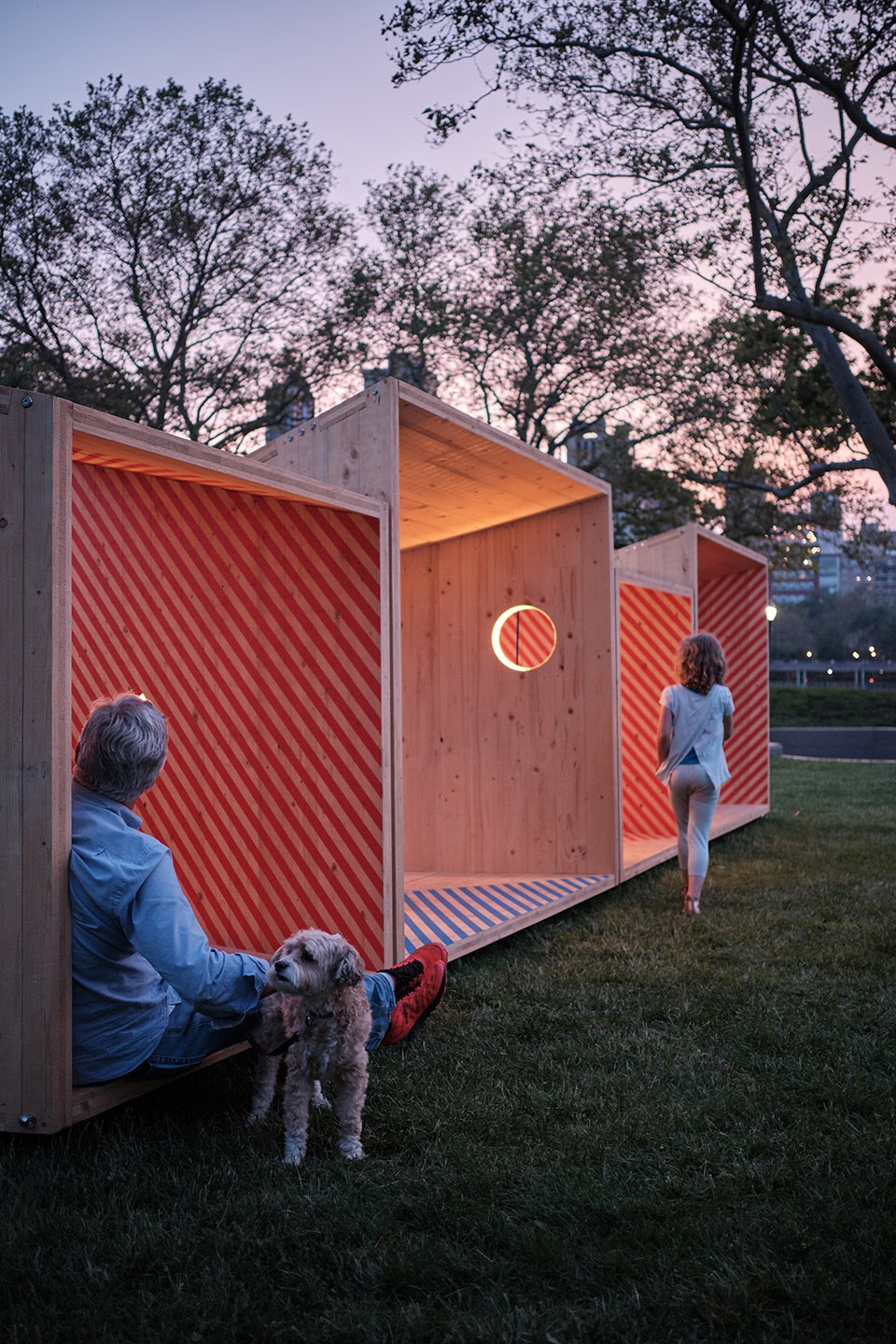 salvage swings by somewhere studio