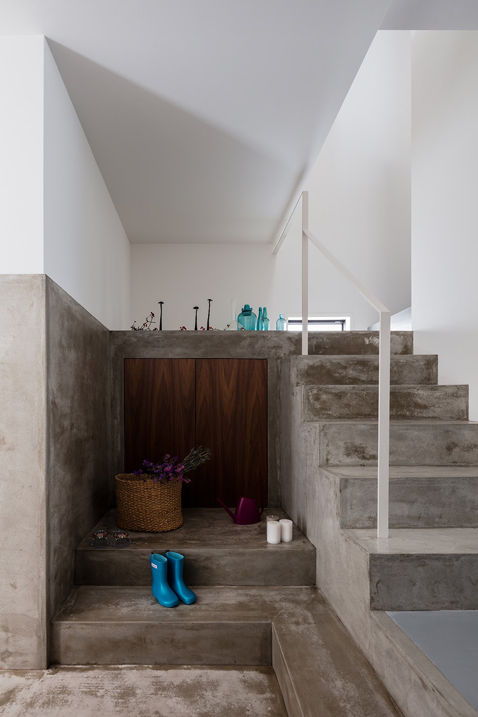 slender house by form kouichi kimura architects