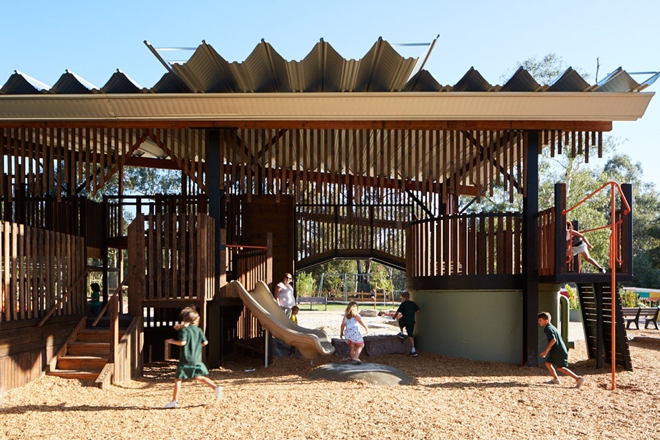 eltham north playground by gardiner architects 960x640