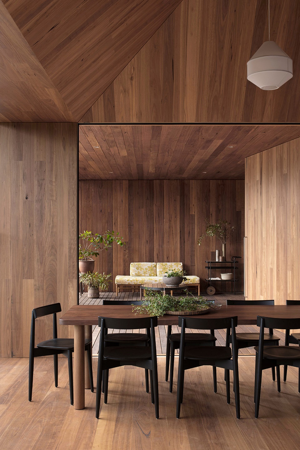 point lonsdale house by edition office