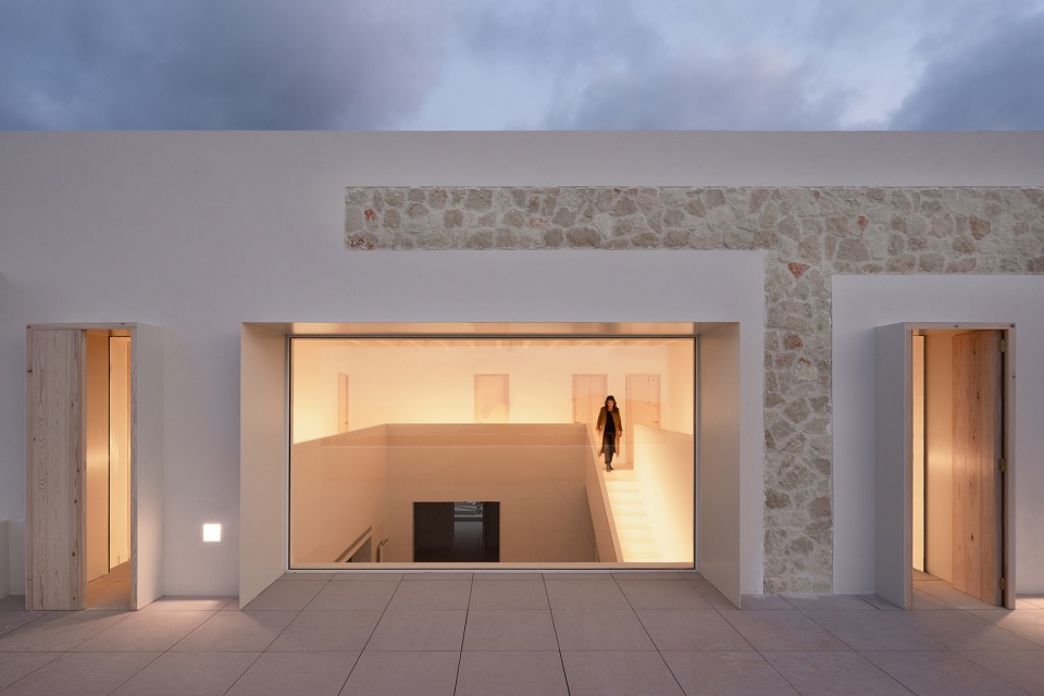 stone house by nomo studio