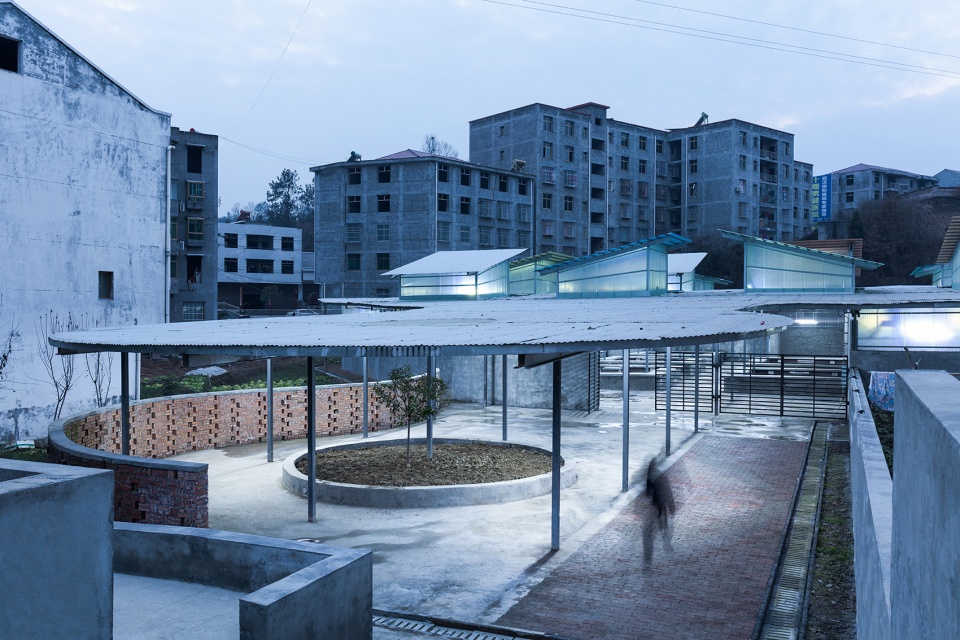 fresh food theatre vegetable market of longba town china by describing architecture studio