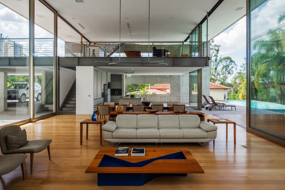 house llm by obra arquitetos