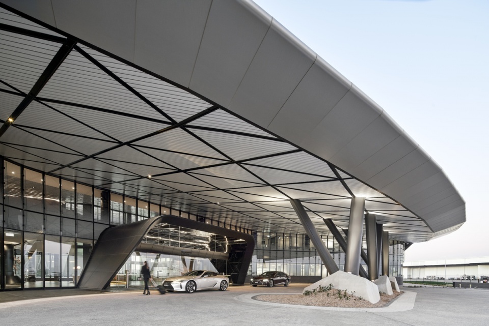 melbourne jet base by cox architecture