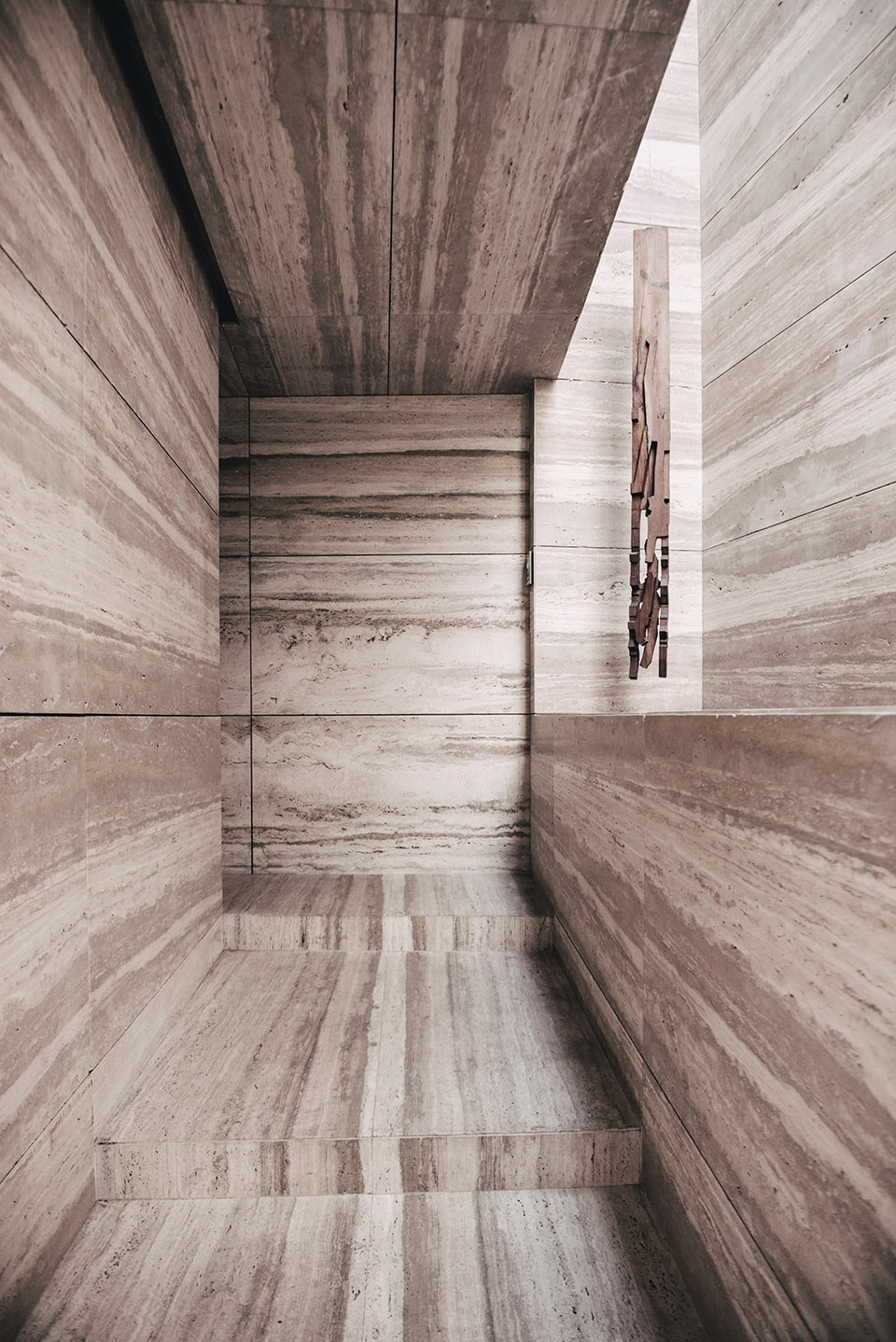retail and warehouse for grupo arca by esrawe studio