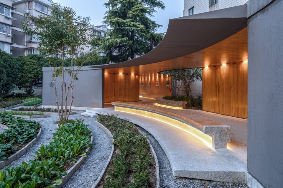 the entrance greenbelt of jiahong community jinqiao town pudong new area in shanghai china by tm studio