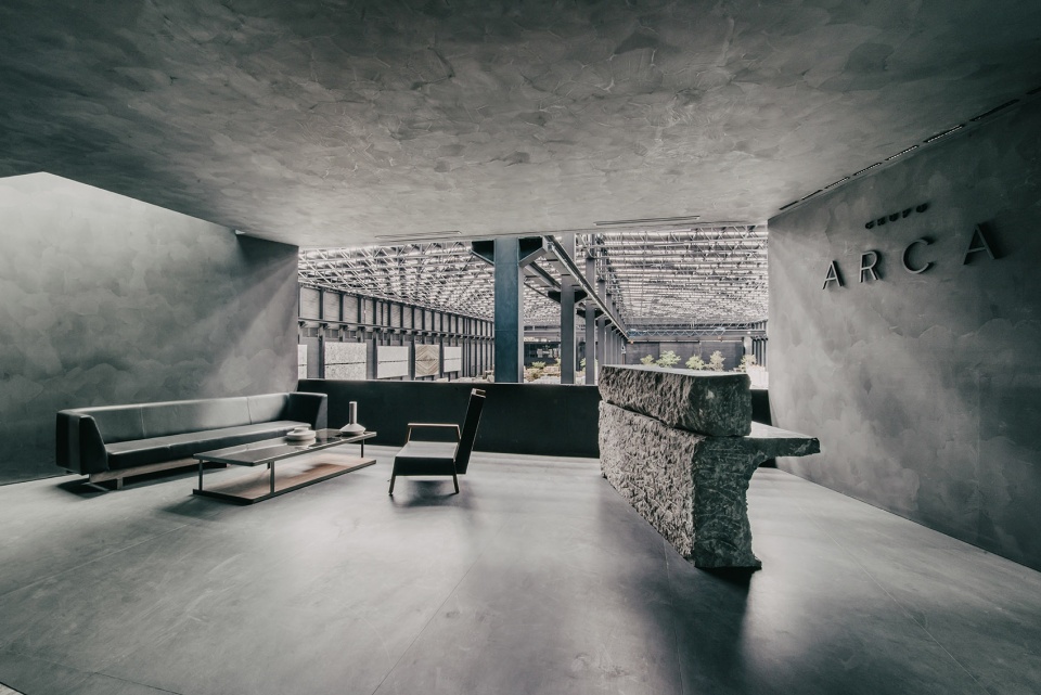 retail and warehouse for grupo arca by esrawe studio