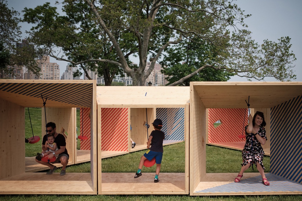 salvage swings by somewhere studio