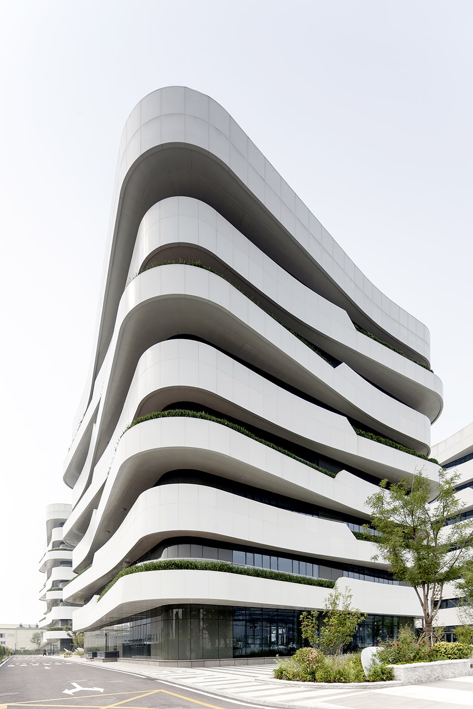tian yun affordable office in beijing china by praxis darchitecture