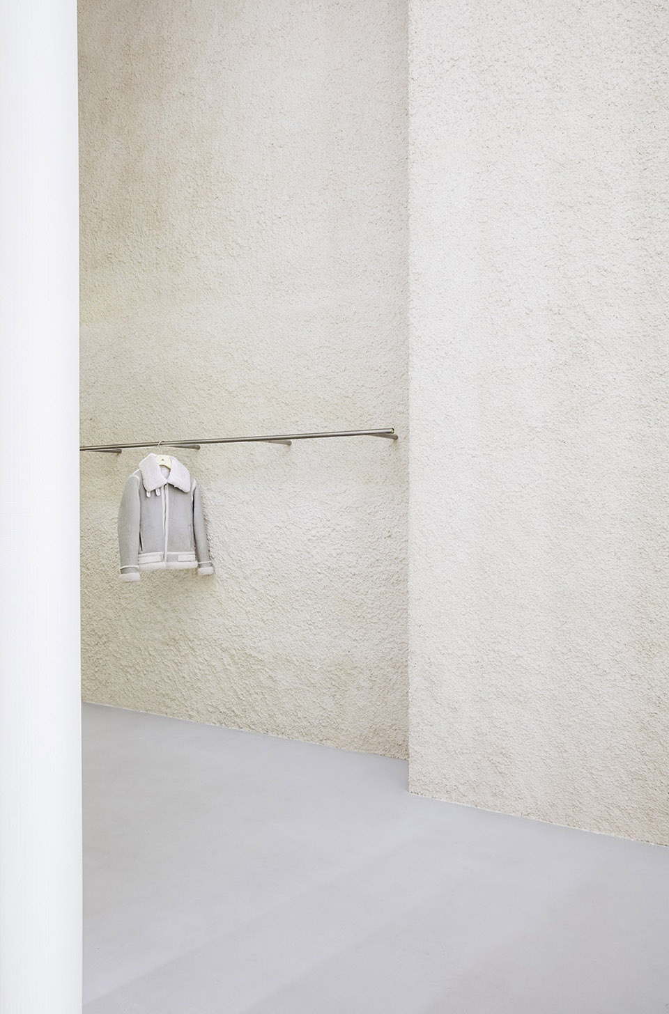 new flagship store and retail concept for j lindeberg by studio david thulstrup