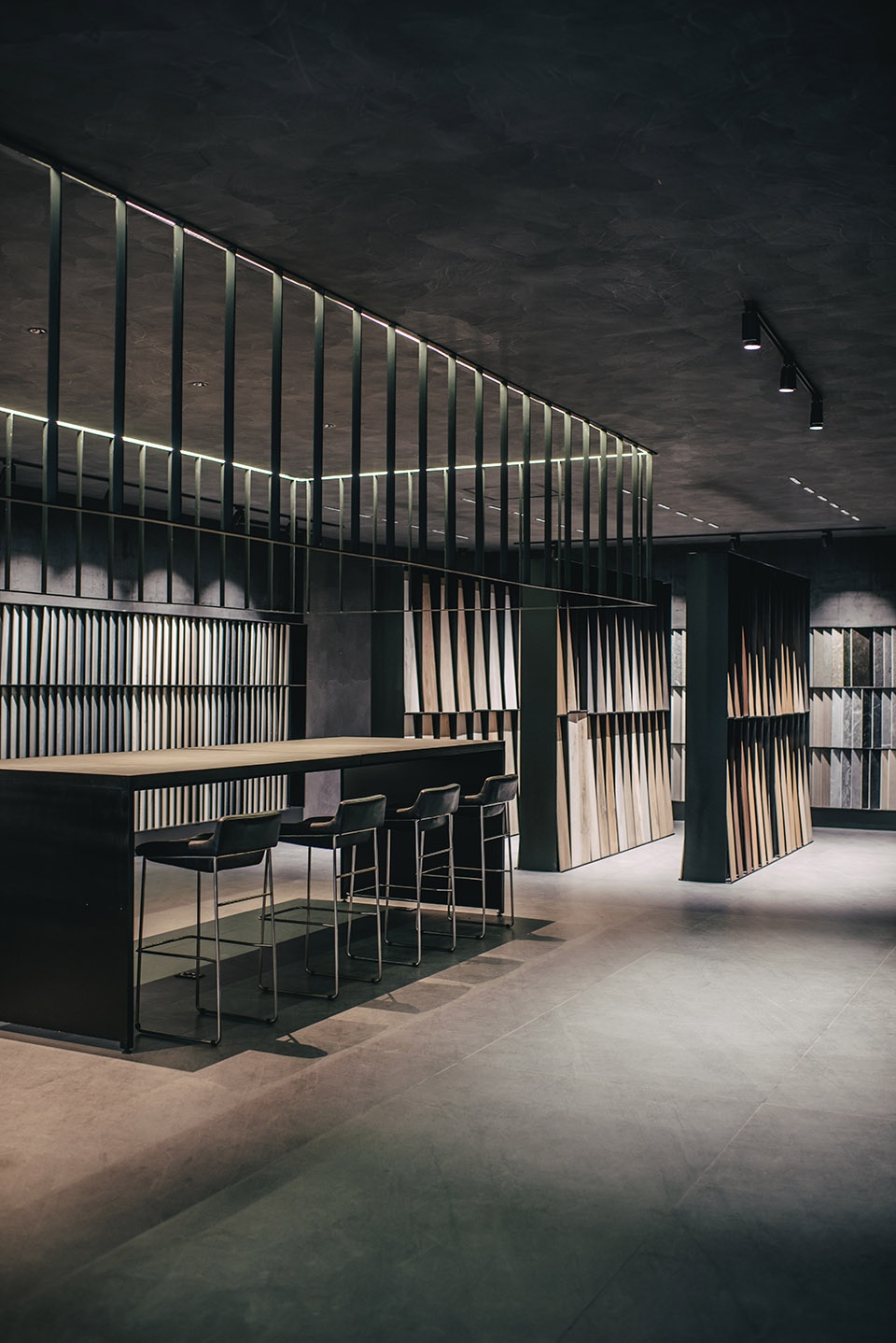 retail and warehouse for grupo arca by esrawe studio