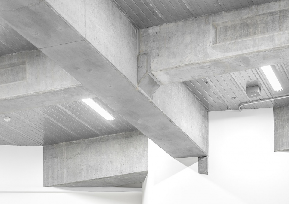 intelligent logistics center proto by bureau 0 1