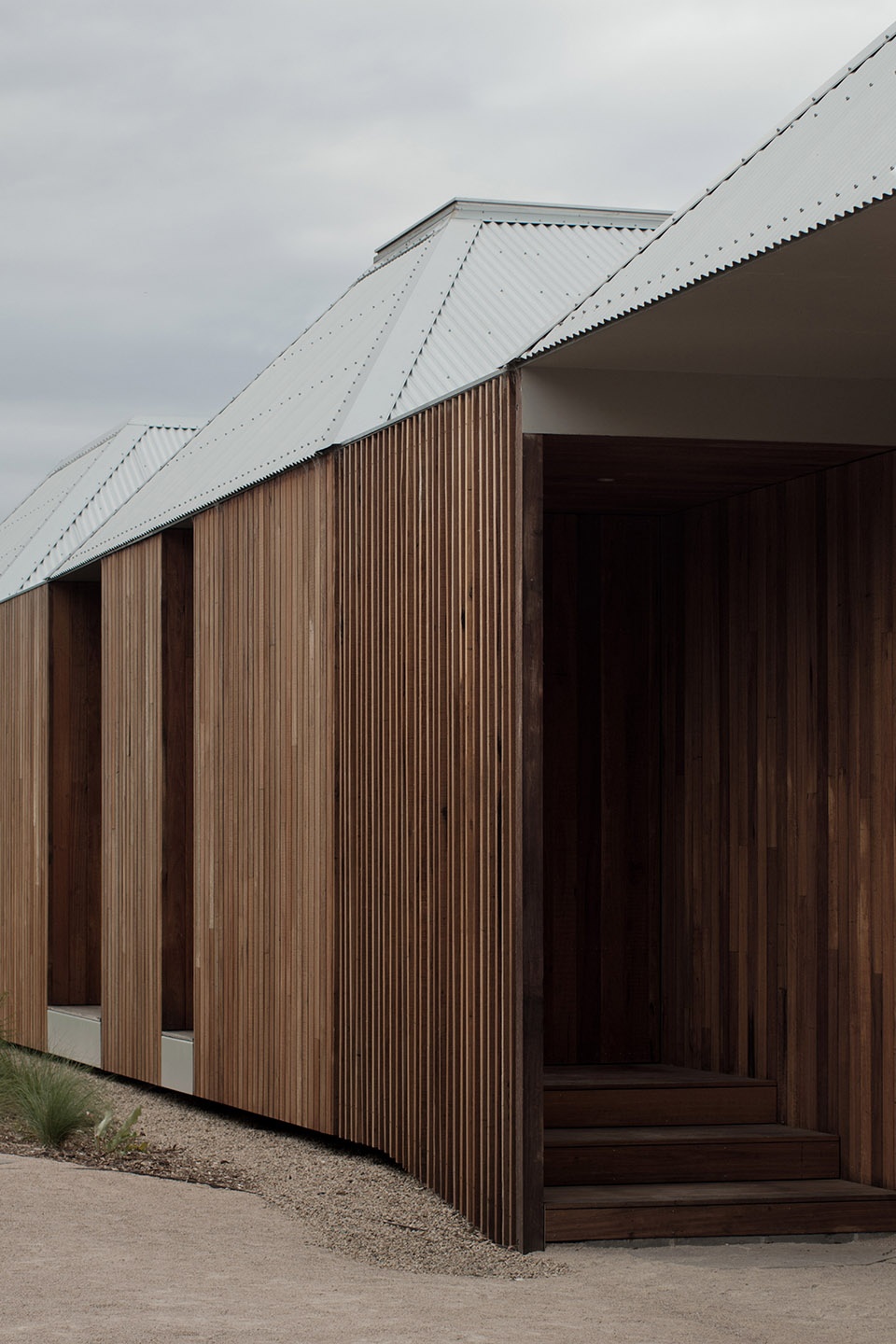 point lonsdale house by edition office