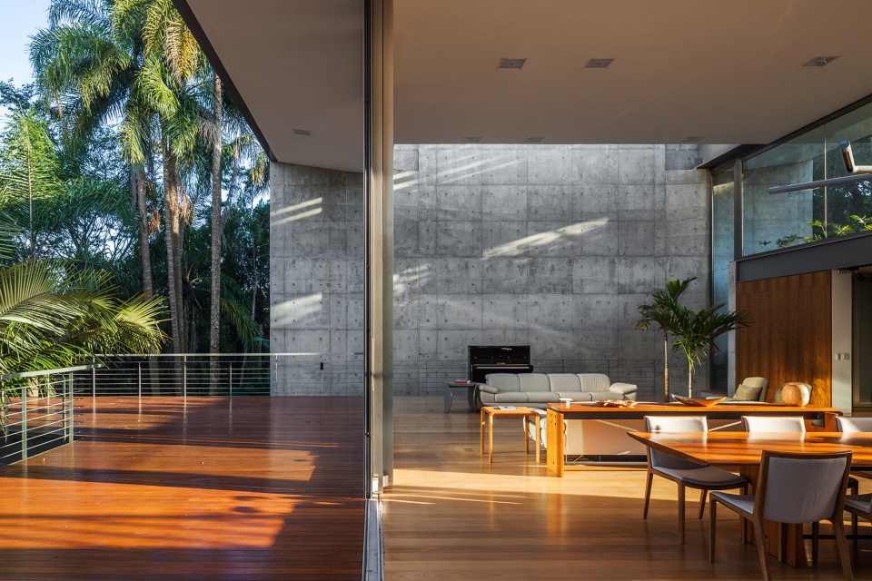 house llm by obra arquitetos