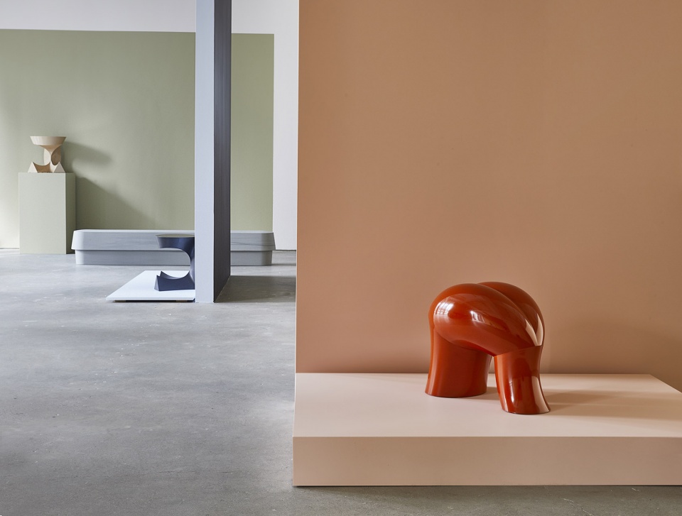 slow motion exhibition by aldo bakker