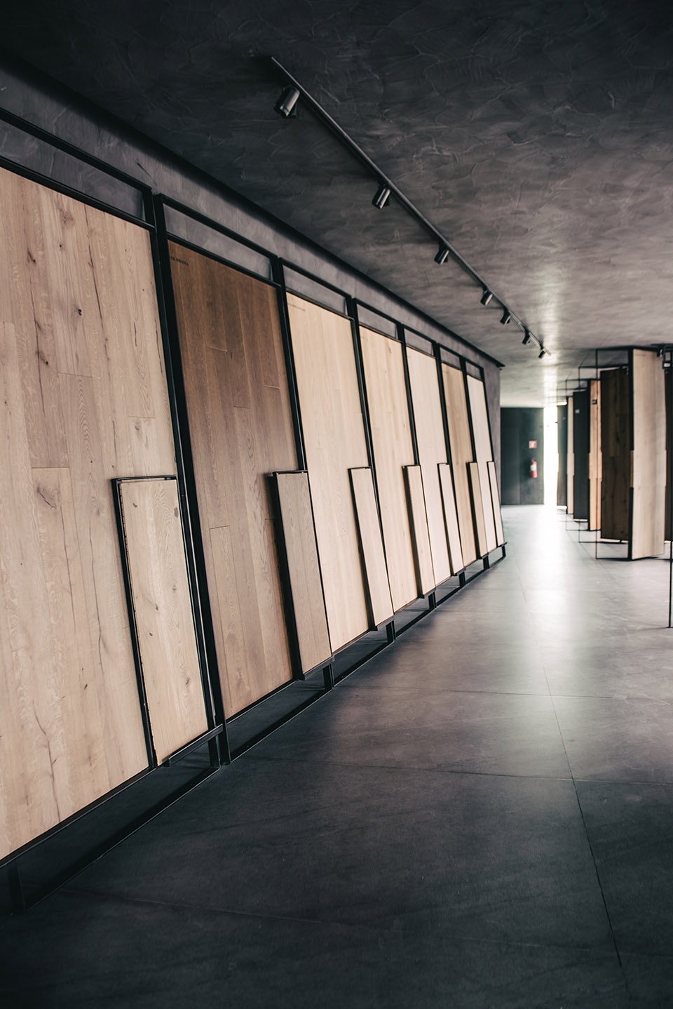 retail and warehouse for grupo arca by esrawe studio