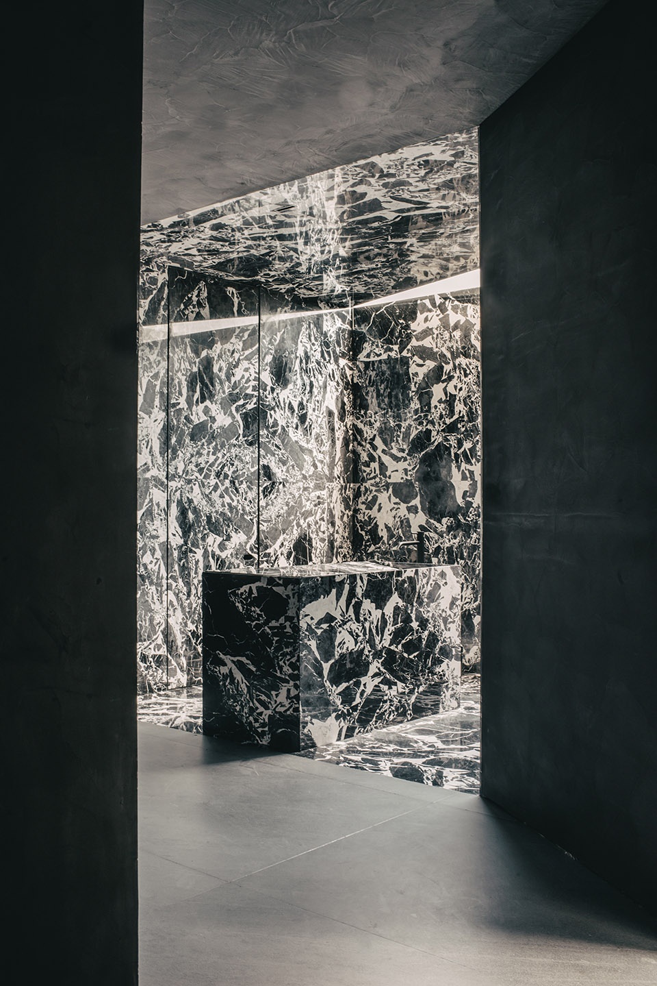 retail and warehouse for grupo arca by esrawe studio