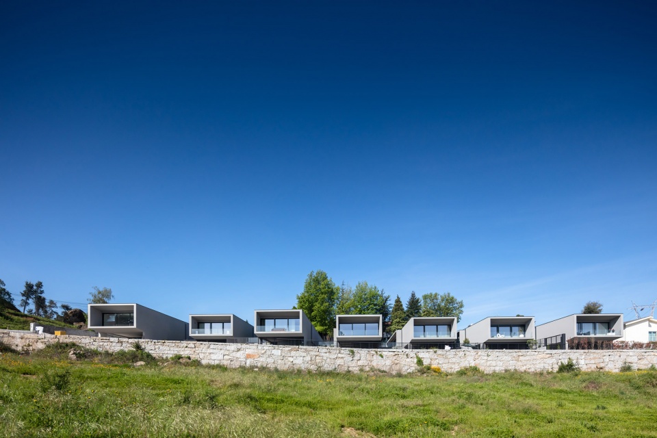 box xl houses by grupo zegnea