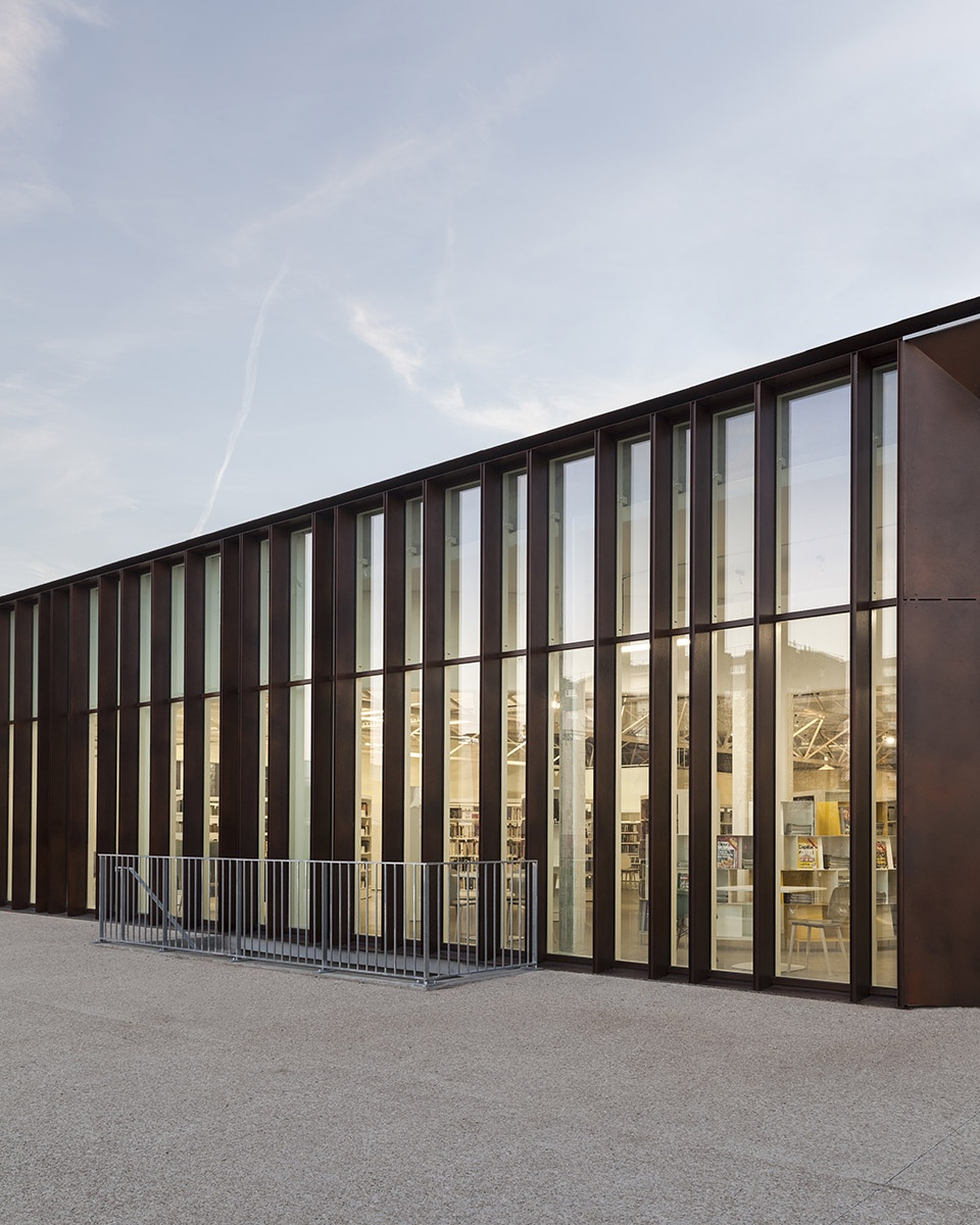 albert schweitzer community centre by mao architectes