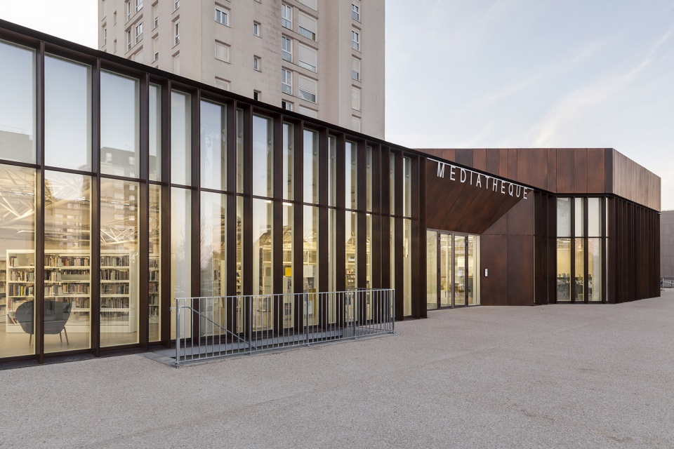 albert schweitzer community centre by mao architectes