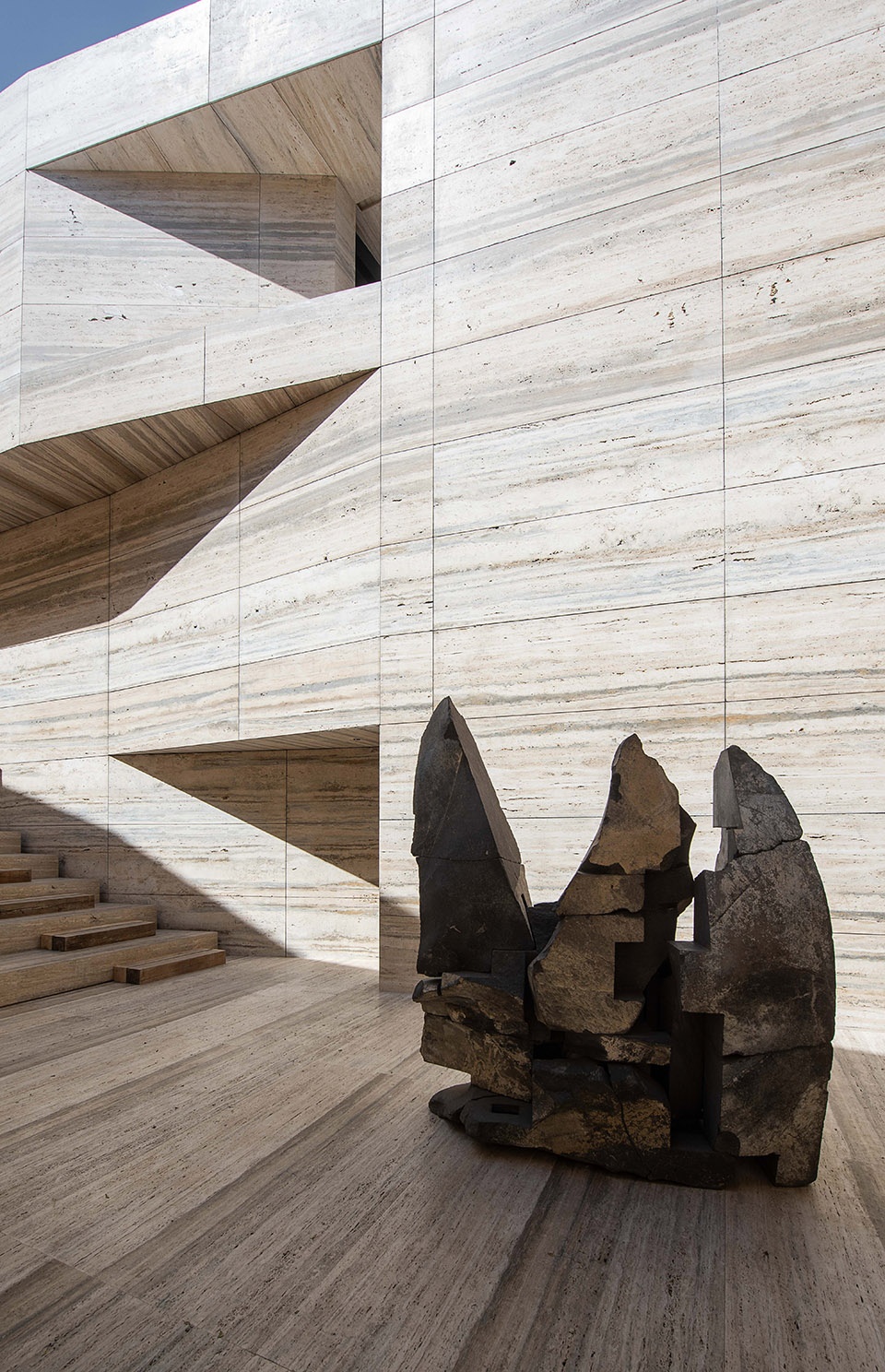 retail and warehouse for grupo arca by esrawe studio