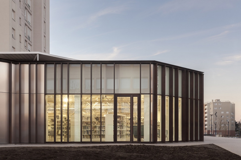 albert schweitzer community centre by mao architectes