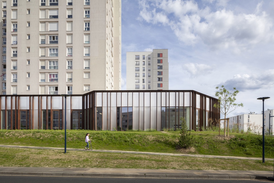 albert schweitzer community centre by mao architectes