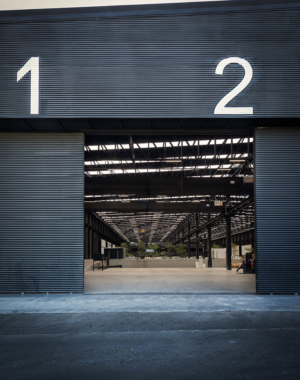 retail and warehouse for grupo arca by esrawe studio