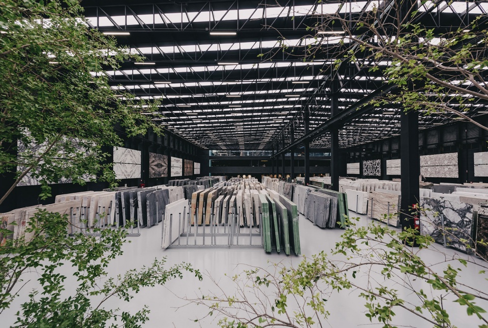 retail and warehouse for grupo arca by esrawe studio