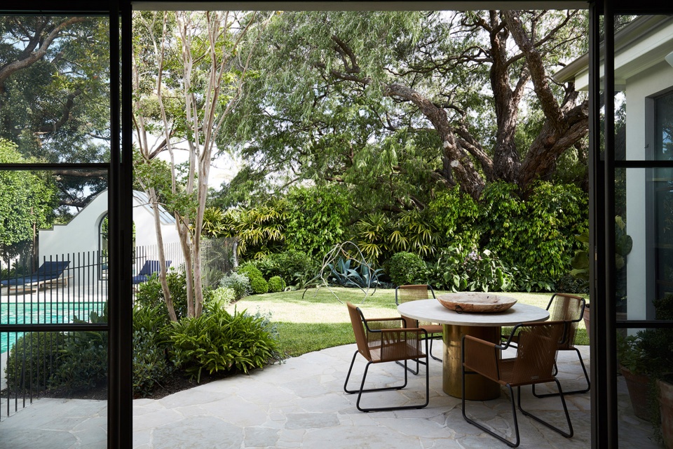 peppertree villa by luigi rosselli architects