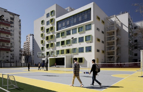 北大附中本校及朝阳未来学校景观改造，北京 / Crossboundaries