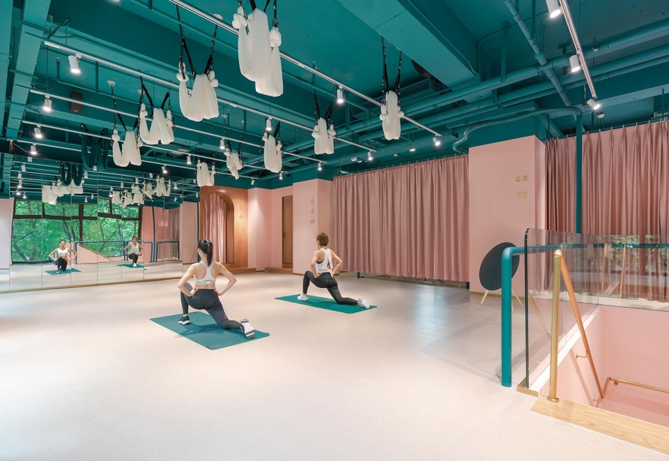 VIS fitness studio RONG Design 960x661