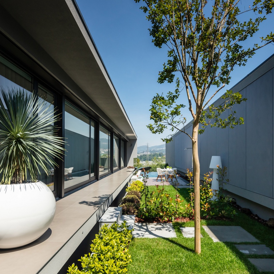 box xl houses by grupo zegnea