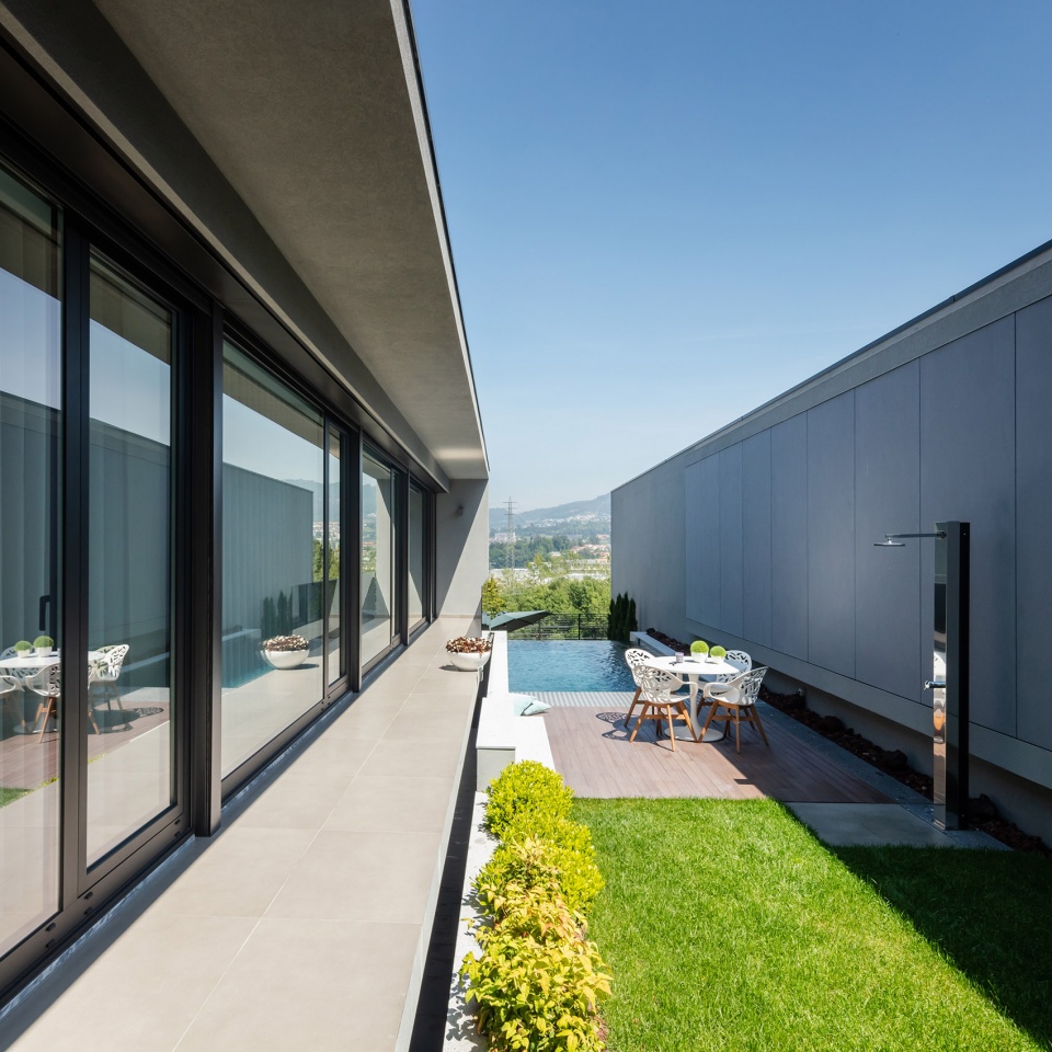 box xl houses by grupo zegnea