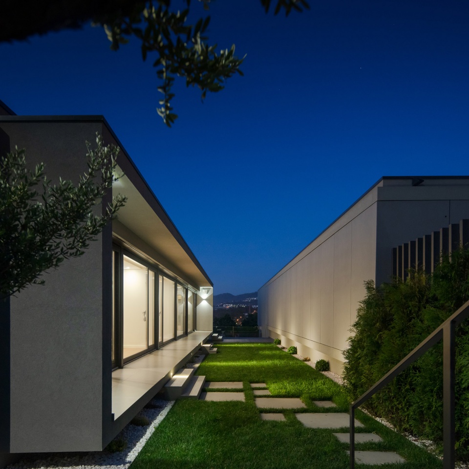 box xl houses by grupo zegnea
