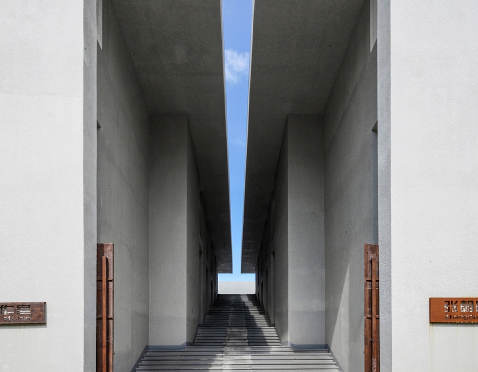 C、Z Carving art studio China by Yin Peiru Architecture Studio