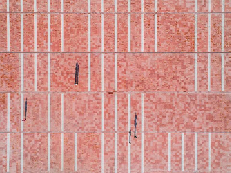 azatlyk central square of naberezhnye chelny by drom strelka kb