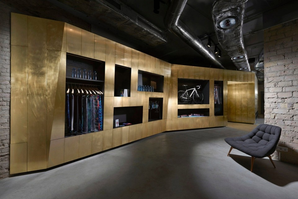 BECYCLE Boutique Fitness Studio by Lien Tran Interior Design and Gotz Bilchev Architekten 960x641