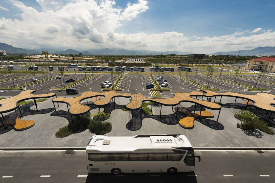 outdoor spaces of cam ranh international airport by lj asia